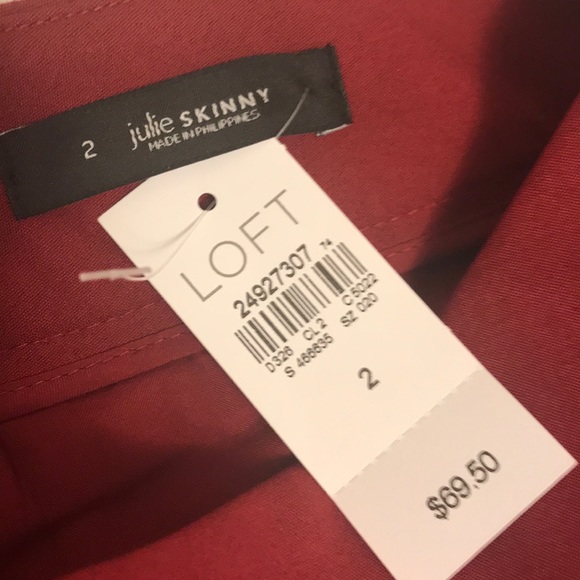 New with tags! LOFT Julie Skinny Ankle in dark red - Picture 3 of 3